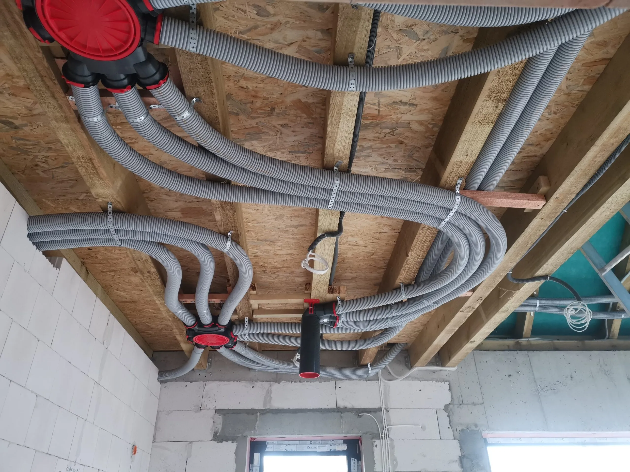 Centrala rekuperacyjna z filtrem — wentylacja mechaniczna z odzyskiem ciepła w domu energooszczędnym